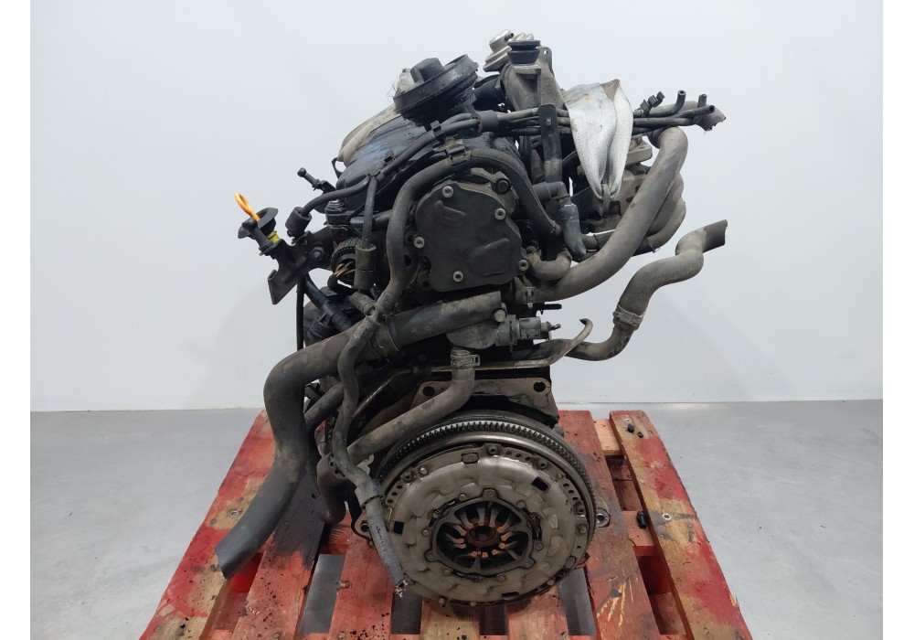 Recambio de motor completo para volkswagen golf v (1k1) 1.9 tdi referencia OEM IAM BXE 132932 BXE 