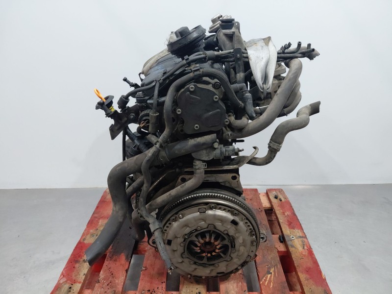 Recambio de motor completo para volkswagen golf v (1k1) 1.9 tdi referencia OEM IAM BXE 132932 BXE 