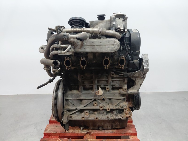 Recambio de motor completo para volkswagen golf v (1k1) 1.9 tdi referencia OEM IAM BXE 132932 BXE 