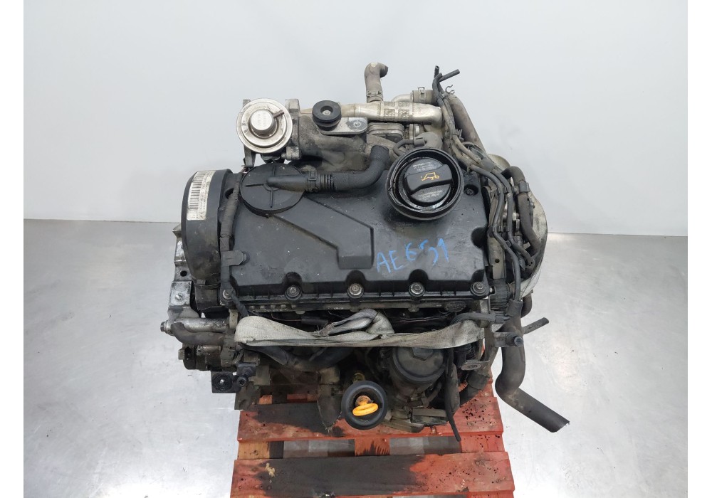Recambio de motor completo para volkswagen golf v (1k1) 1.9 tdi referencia OEM IAM BXE 132932 BXE 