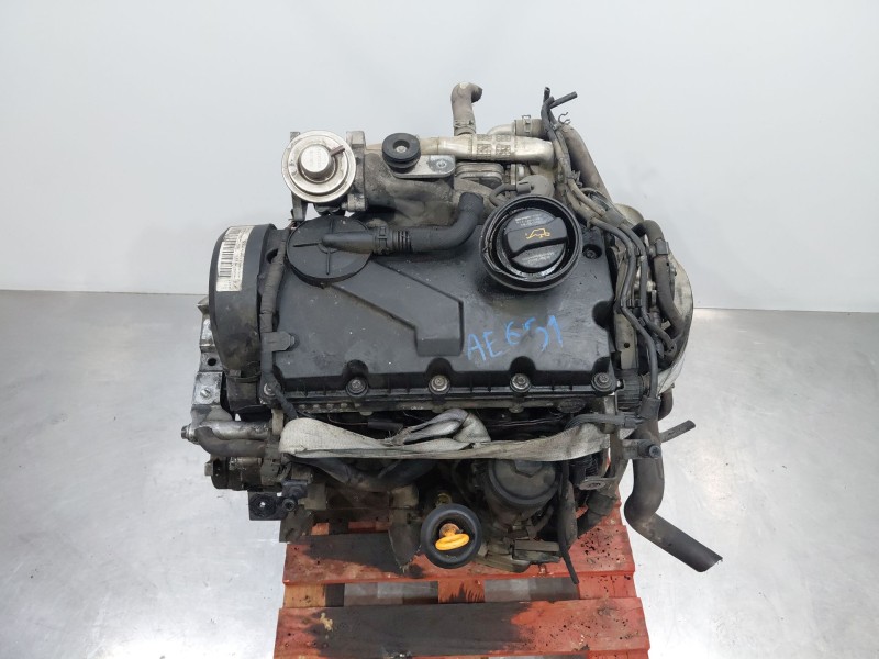 Recambio de motor completo para volkswagen golf v (1k1) 1.9 tdi referencia OEM IAM BXE 132932 BXE 