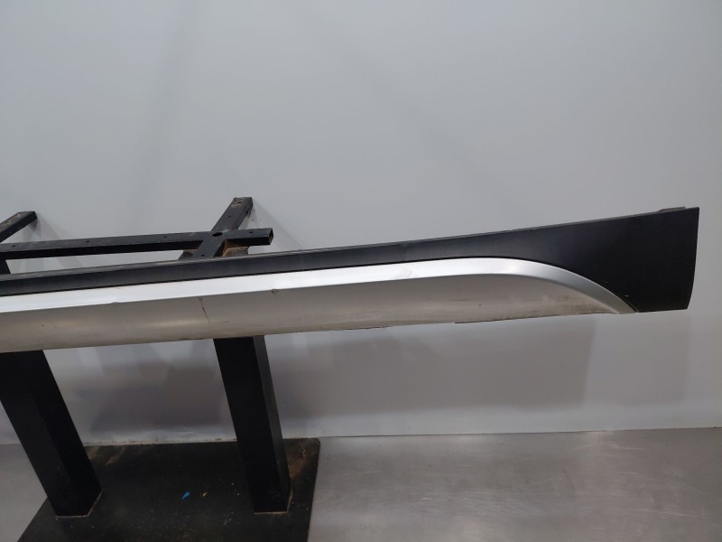 Recambio de faldon lateral para bmw x1 (e84) sdrive 18 d referencia OEM IAM   