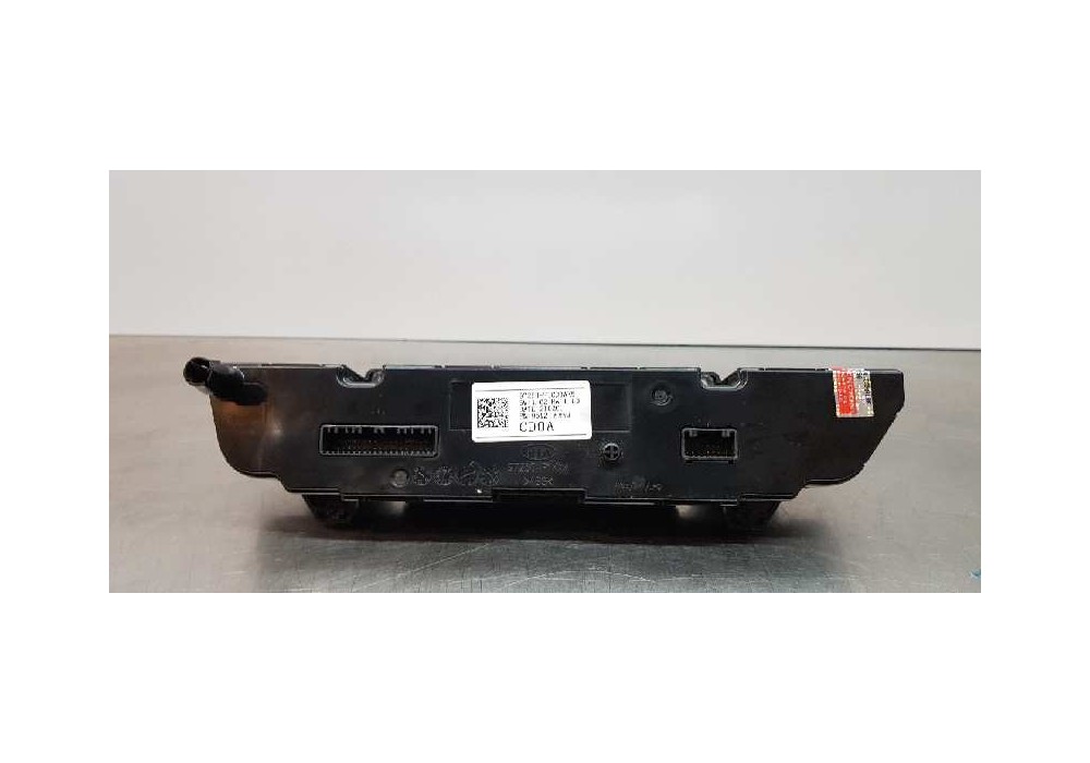 Recambio de mando climatizador para kia sportage basic 2wd referencia OEM IAM 97250F1CD0AK5  