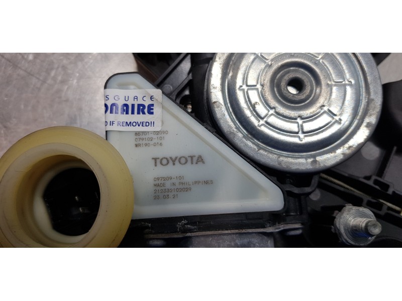 Recambio de elevalunas delantero izquierdo para toyota corolla touring sports (e21) hybrid advance referencia OEM IAM 6982002741