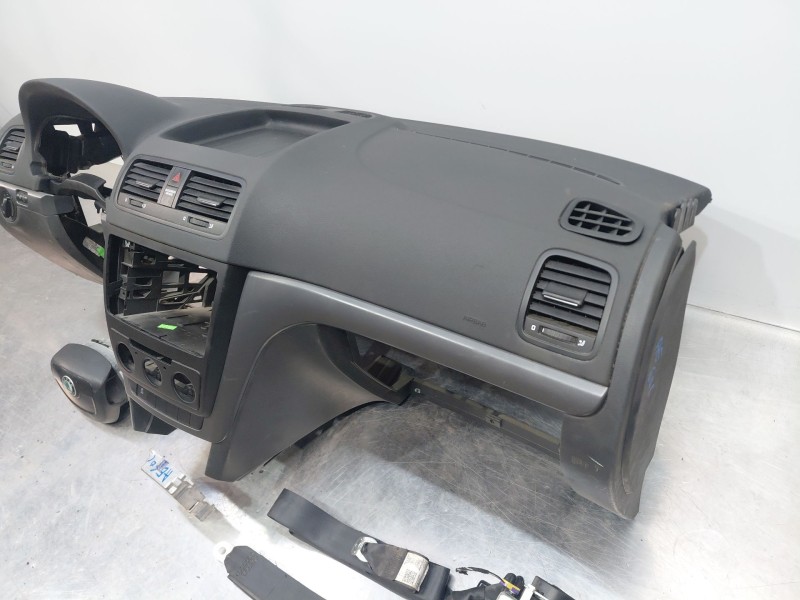 Recambio de kit airbag para skoda yeti (5l) 1.2 tsi referencia OEM IAM 5L1857007B9B9 5J0880201H3X1 5L0857701ARAA