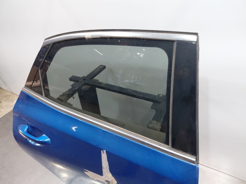 Recambio de puerta trasera derecha para kia xceed drive referencia OEM IAM 77004J7850  
