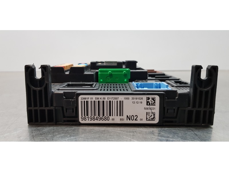 Recambio de caja reles / fusibles para citroen c-elysée feel referencia OEM IAM 9819849680  