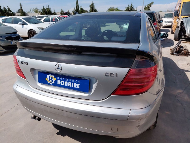 mercedes-benz clase c (w203) del año 2003