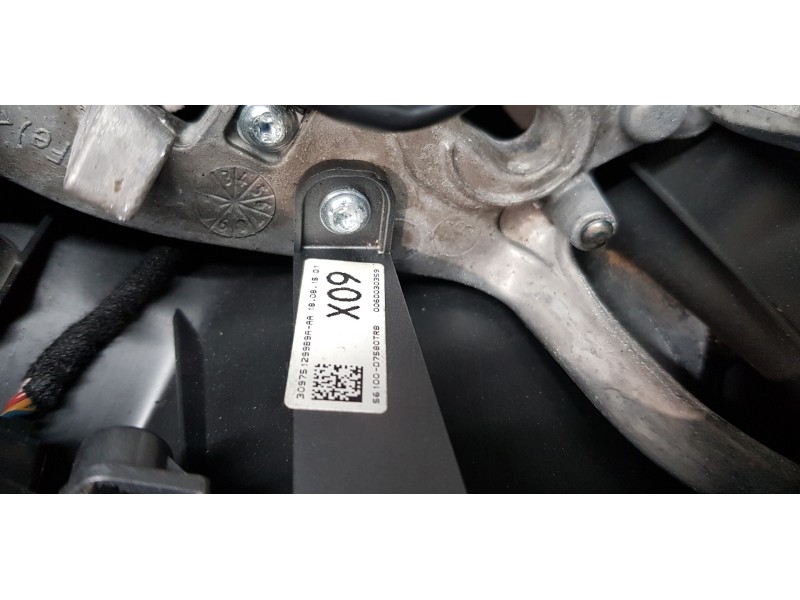 Recambio de volante para hyundai tucson ix35 referencia OEM IAM 56100D7580TRB 96720D7220 56100D7580