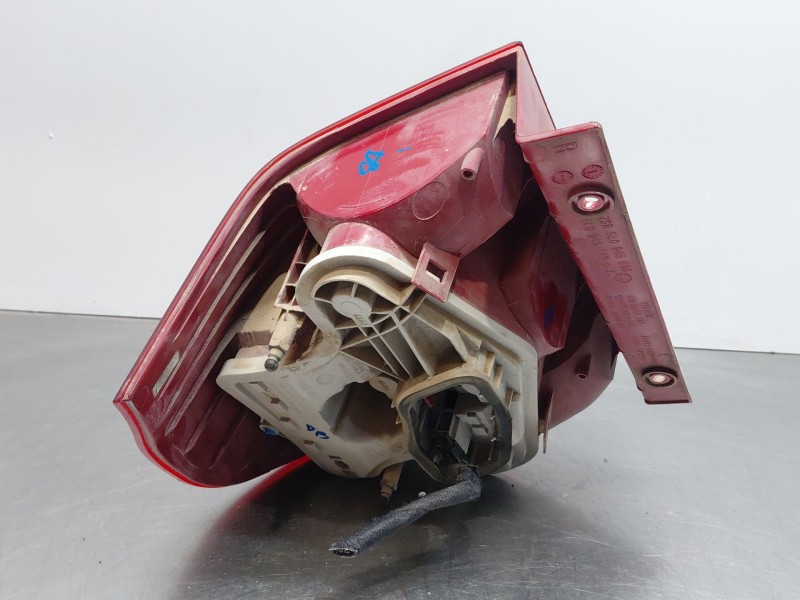 Recambio de piloto trasero derecho para skoda yeti (5l) 1.2 tsi referencia OEM IAM   