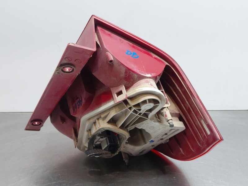Recambio de piloto trasero izquierdo para skoda yeti (5l) 1.2 tsi referencia OEM IAM   