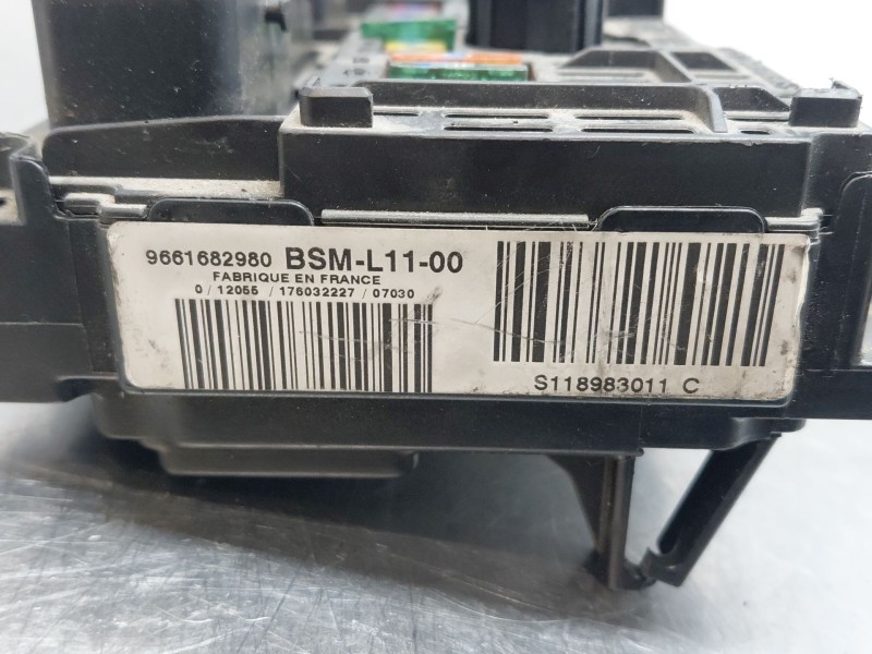 Recambio de caja reles / fusibles para citroën c4 i (lc_) 1.6 hdi referencia OEM IAM   