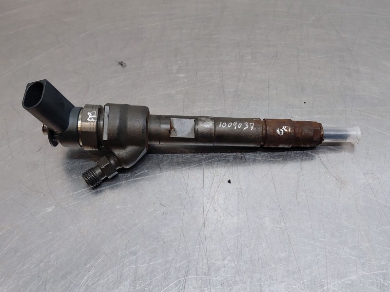 Recambio de inyector para bmw x1 (e84) sdrive 18 d referencia OEM IAM 13537798446  