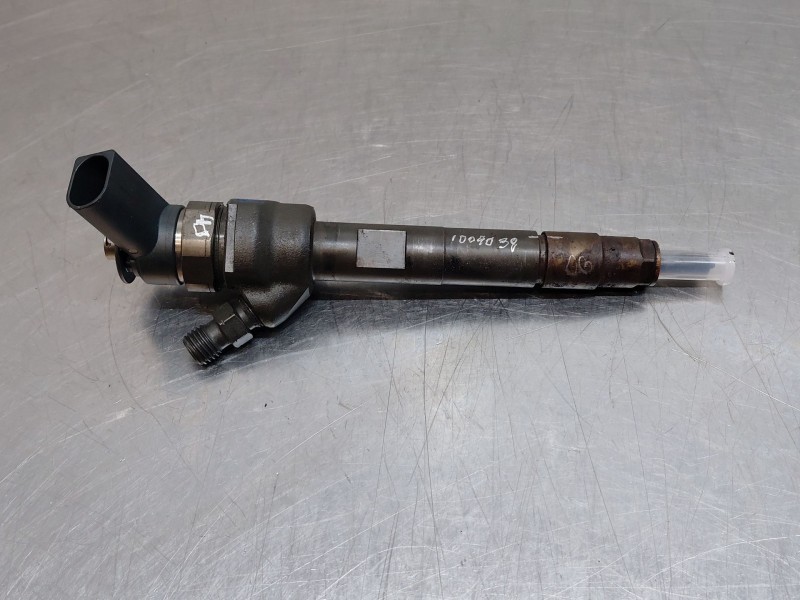 Recambio de inyector para bmw x1 (e84) sdrive 18 d referencia OEM IAM 13537798446  