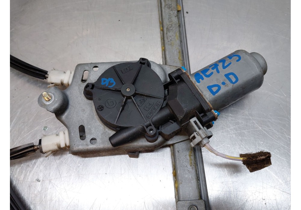 Recambio de elevalunas delantero derecho para renault laguna ii (bg0/1_) 1.9 dci (bg0e) referencia OEM IAM 8200485195  