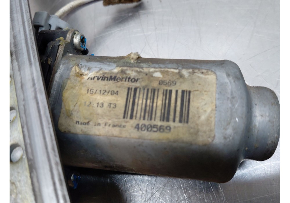 Recambio de elevalunas delantero derecho para renault laguna ii (bg0/1_) 1.9 dci (bg0e) referencia OEM IAM 8200485195  
