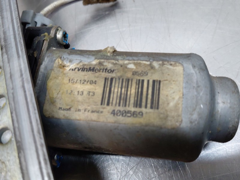 Recambio de elevalunas delantero derecho para renault laguna ii (bg0/1_) 1.9 dci (bg0e) referencia OEM IAM 8200485195  
