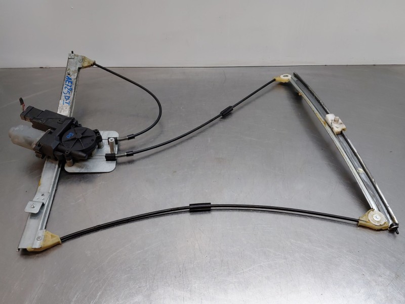 Recambio de elevalunas delantero izquierdo para renault laguna ii (bg0/1_) 1.9 dci (bg0e) referencia OEM IAM 8200722832  