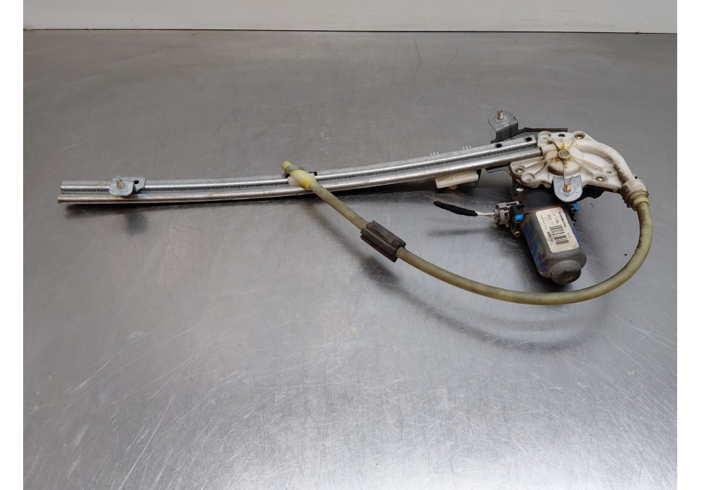 Recambio de elevalunas trasero derecho para renault laguna ii (bg0/1_) 1.9 dci (bg0e) referencia OEM IAM 8200000558  