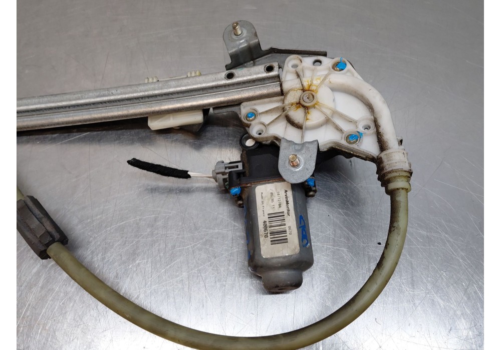 Recambio de elevalunas trasero derecho para renault laguna ii (bg0/1_) 1.9 dci (bg0e) referencia OEM IAM 8200000558  