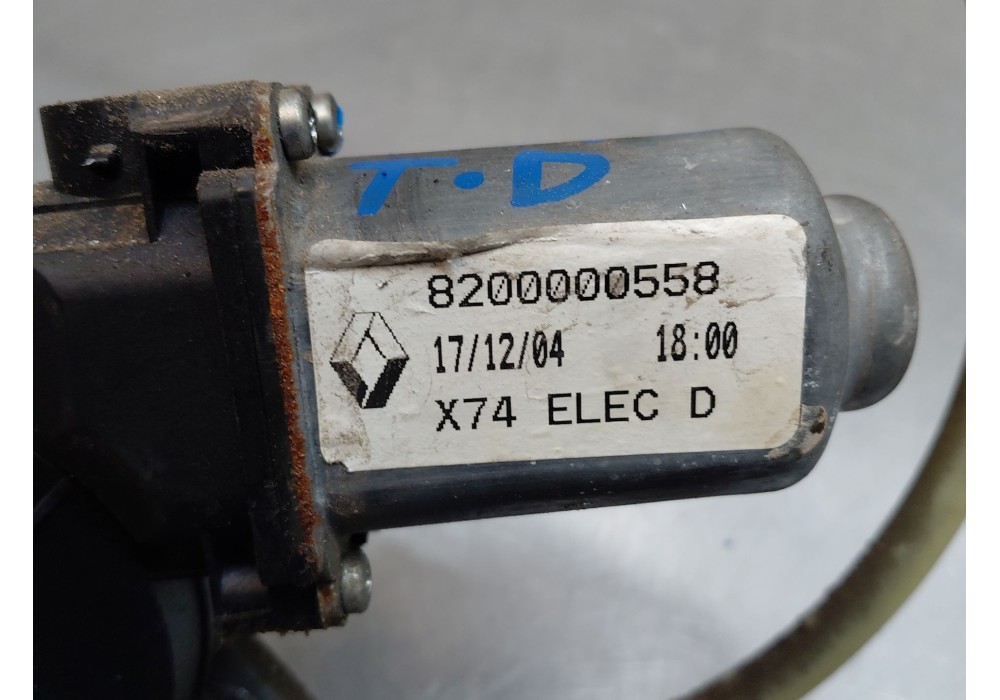 Recambio de elevalunas trasero derecho para renault laguna ii (bg0/1_) 1.9 dci (bg0e) referencia OEM IAM 8200000558  