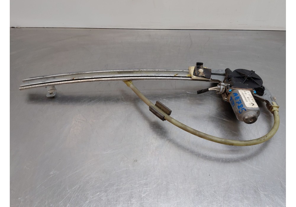 Recambio de elevalunas trasero izquierdo para renault laguna ii (bg0/1_) 1.9 dci (bg0e) referencia OEM IAM 8200000557  