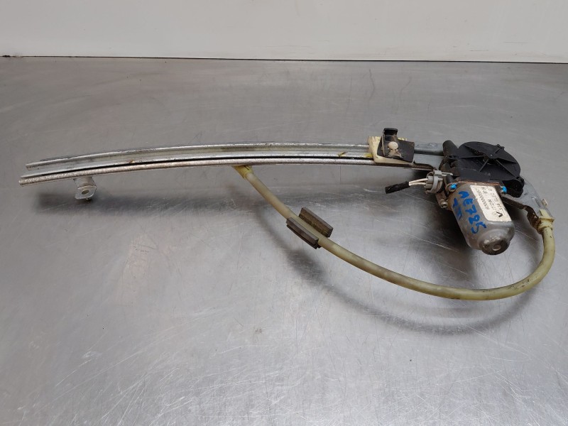 Recambio de elevalunas trasero izquierdo para renault laguna ii (bg0/1_) 1.9 dci (bg0e) referencia OEM IAM 8200000557  