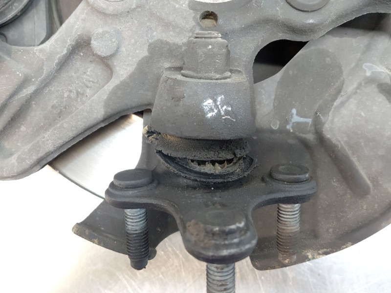 Recambio de mangueta delantera derecha para skoda yeti (5l) 1.2 tsi referencia OEM IAM   