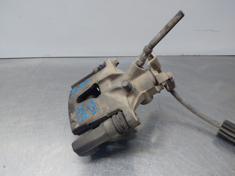 Recambio de pinza freno trasera derecha para ford mondeo iii (b5y) 2.0 tdci referencia OEM IAM 1478338  