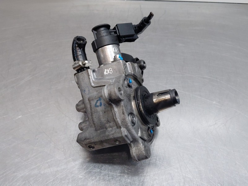 Recambio de bomba inyeccion para bmw x1 (e84) sdrive 18 d referencia OEM IAM 13518577648 0445010519 
