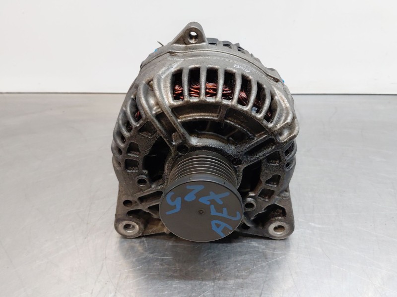 Recambio de alternador para renault laguna ii (bg0/1_) 1.9 dci (bg0e) referencia OEM IAM 8200229907  