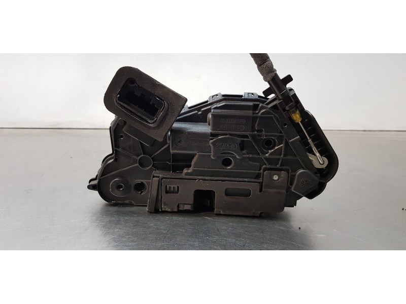 Recambio de cerradura puerta delantera izquierda para volkswagen caddy furgón/kombi kombi referencia OEM IAM 5TB837015A  