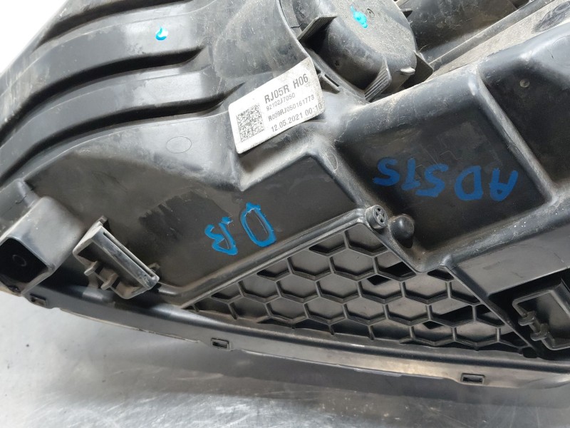 Recambio de faro derecho para kia ceed sportswagon hybrid referencia OEM IAM   