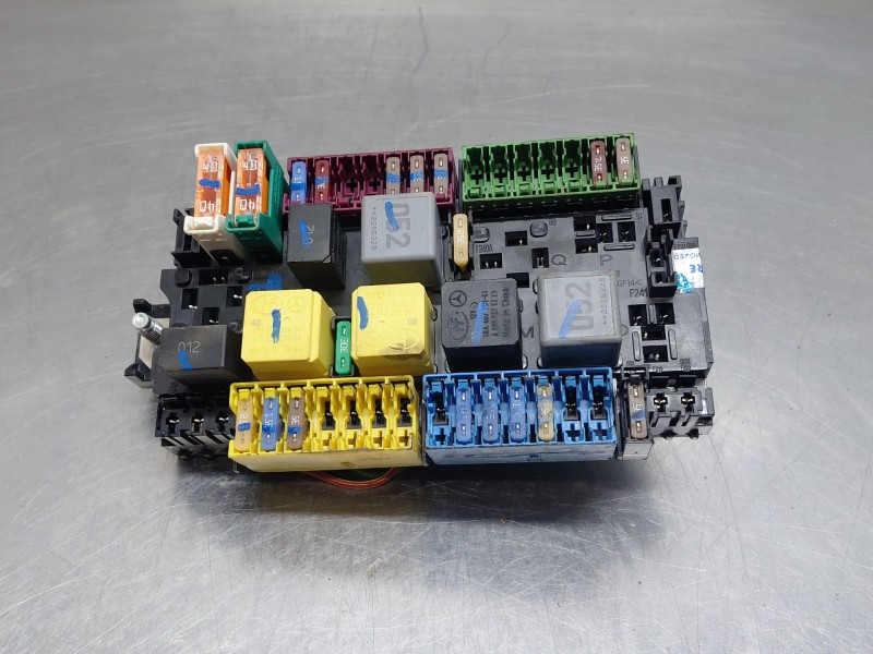 Recambio de caja reles / fusibles para mercedes-benz vito mixto (447) combi referencia OEM IAM   