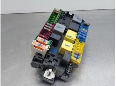 Recambio de caja reles / fusibles para mercedes-benz vito mixto (447) combi referencia OEM IAM    2
