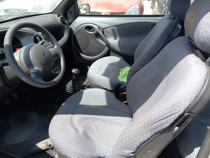 ford ka (rb_) del año 2002