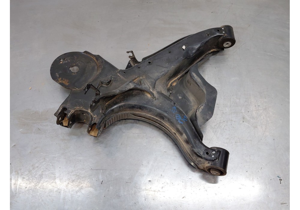 Recambio de brazo suspension inferior trasero derecho para mercedes-benz vito mixto (447) combi referencia OEM IAM A4473505400  