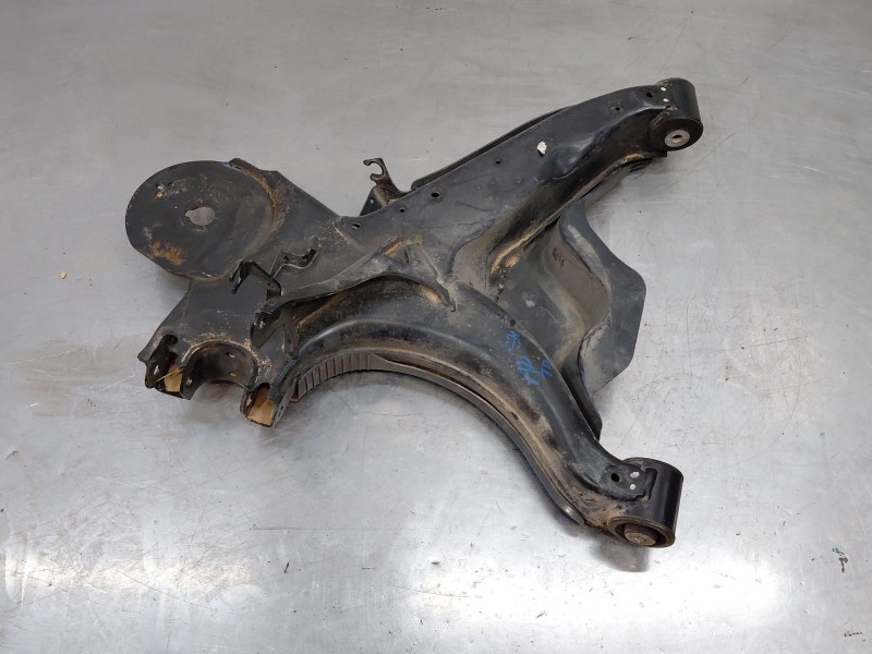 Recambio de brazo suspension inferior trasero derecho para mercedes-benz vito mixto (447) combi referencia OEM IAM A4473505400  