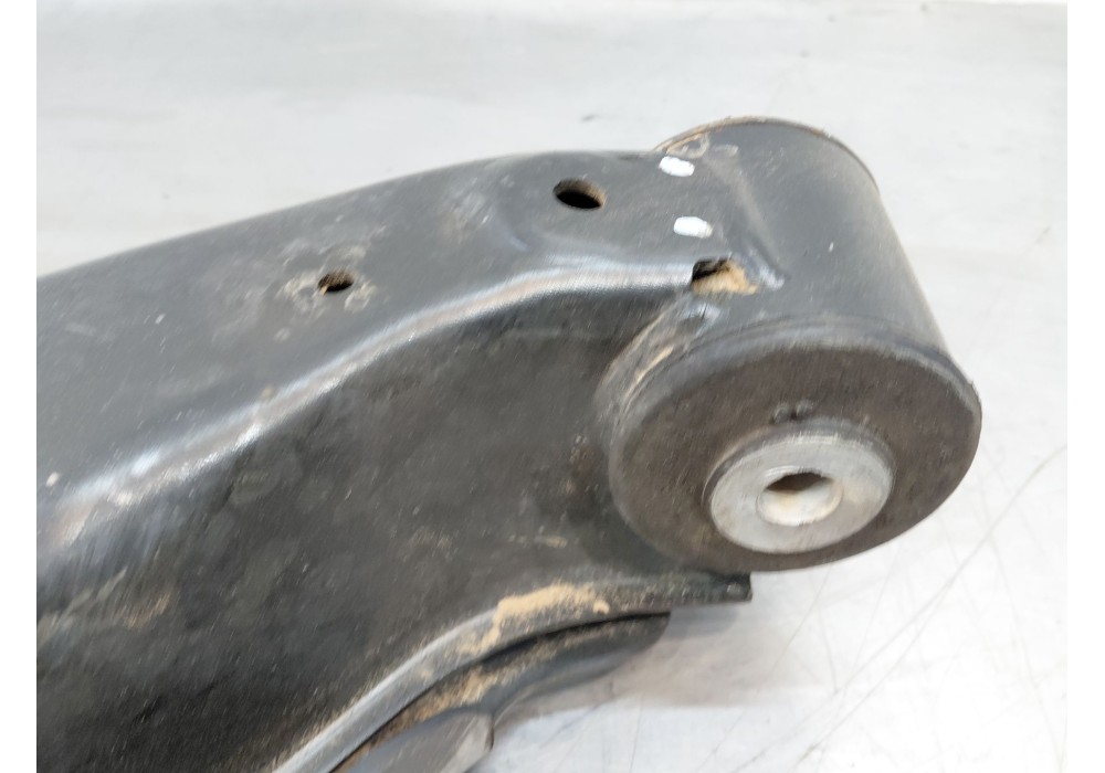 Recambio de brazo suspension inferior trasero derecho para mercedes-benz vito mixto (447) combi referencia OEM IAM A4473505400  