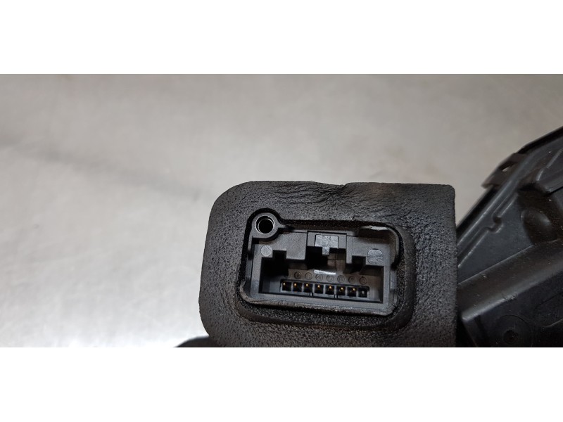 Recambio de cerradura puerta delantera izquierda para volkswagen caddy furgón/kombi kombi referencia OEM IAM 5TB837015A  