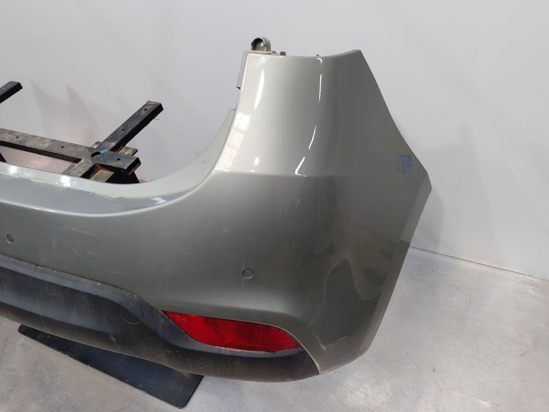 Recambio de paragolpes trasero para kia carens iv 1.7 crdi referencia OEM IAM 86611A4010  