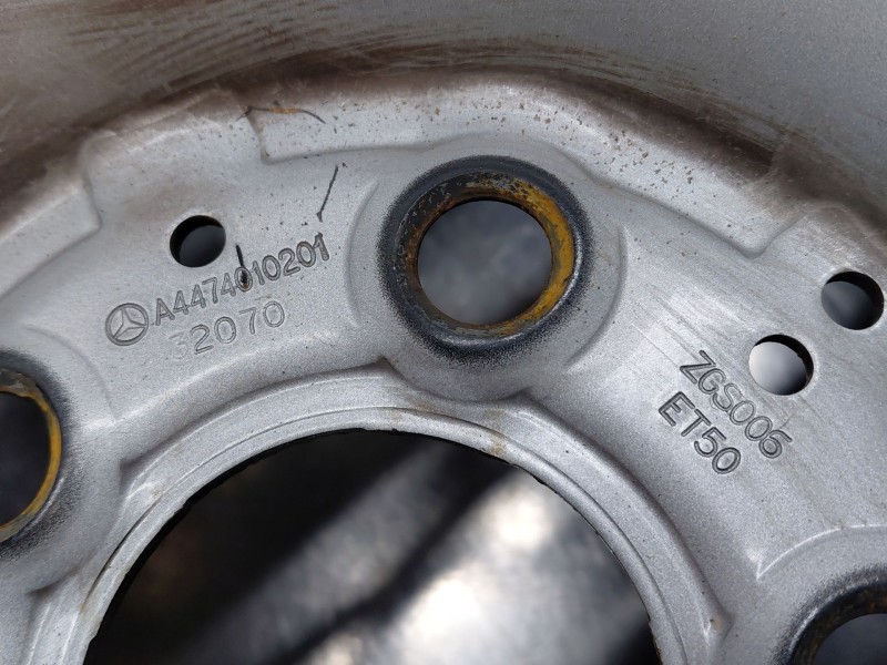 Recambio de llanta para mercedes-benz vito mixto (447) combi referencia OEM IAM A4474010201  