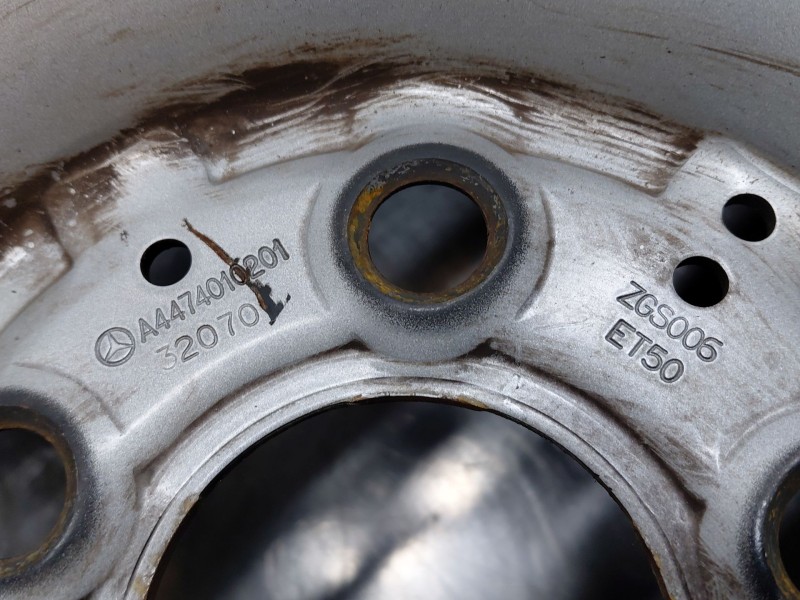 Recambio de llanta para mercedes-benz vito mixto (447) combi referencia OEM IAM A4474010201  