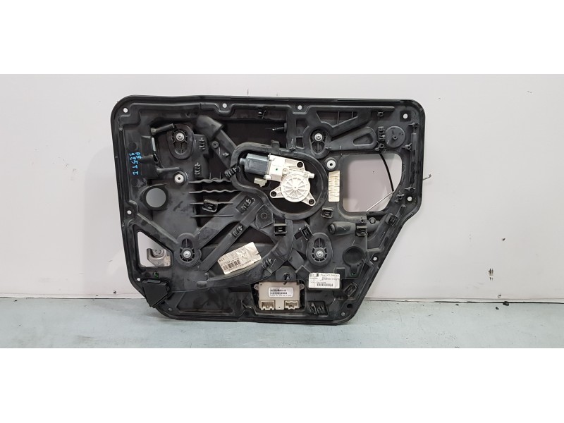 Recambio de elevalunas trasero izquierdo para chrysler grand voyager limited referencia OEM IAM 3016660G  