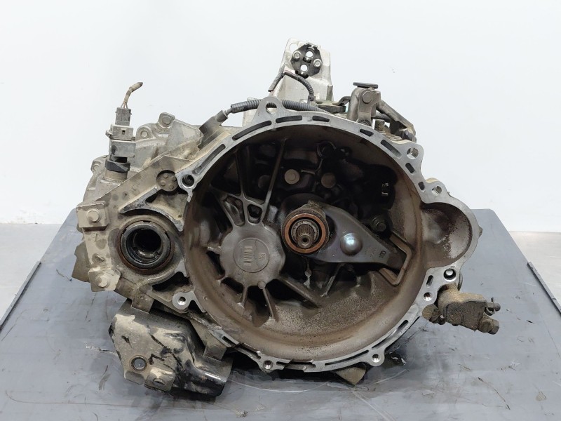 Recambio de caja cambios para kia carens iv 1.7 crdi referencia OEM IAM 430003D686  