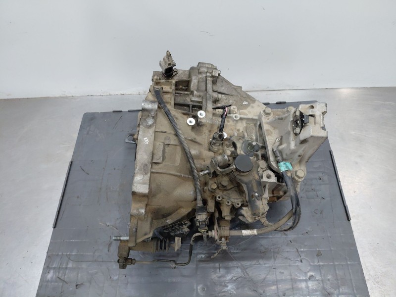 Recambio de caja cambios para kia carens iv 1.7 crdi referencia OEM IAM 430003D686  