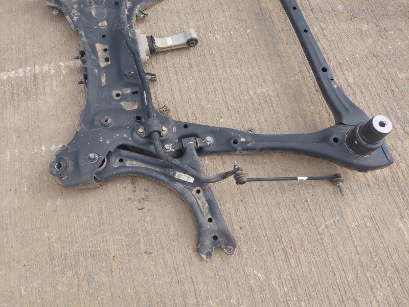 Recambio de puente delantero para hyundai tucson hybrid referencia OEM IAM 62405N7050  