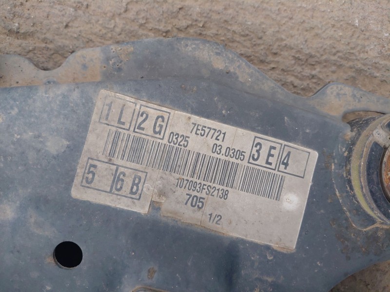 Recambio de puente delantero para ford c-max (dm2) 2.0 tdci referencia OEM IAM 1734687  