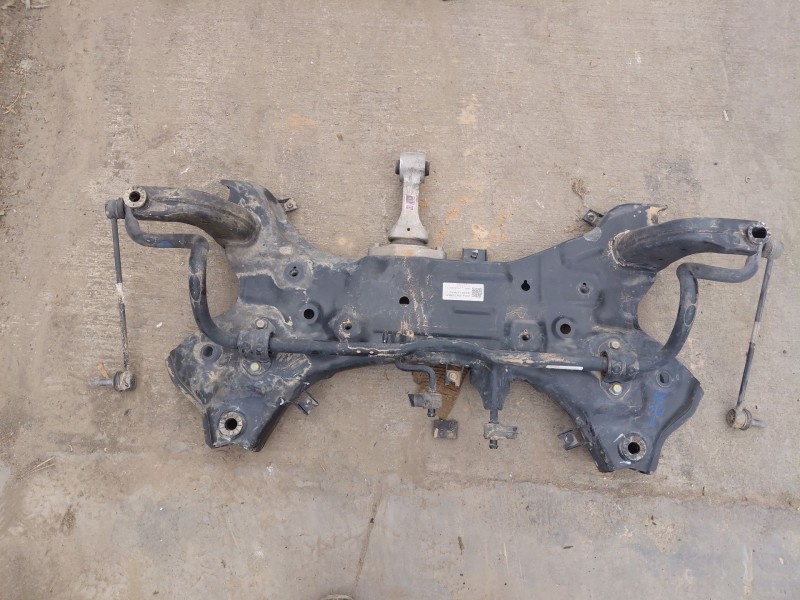 Recambio de puente delantero para kia xceed drive referencia OEM IAM 62400J7AA0  