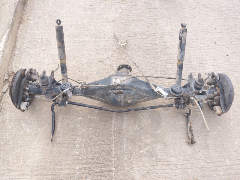 Recambio de puente trasero para nissan navara pick-up (np300) 4x4 referencia OEM IAM 430105JU0A  